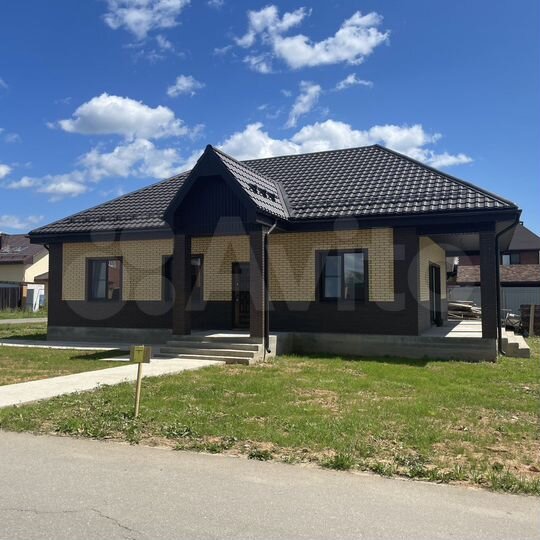 Дом 141,2 м² на участке 8 сот.