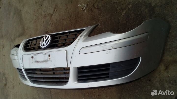 Volkswagen Polo 4 2005-2009 решетка в бампер перед