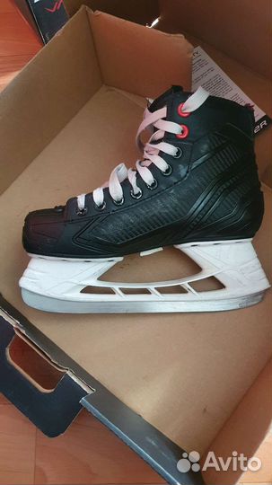 Хоккейные коньки bauer