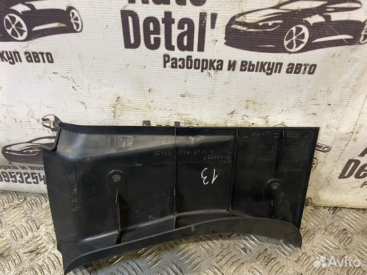 Накладка багажника левая lancer 9