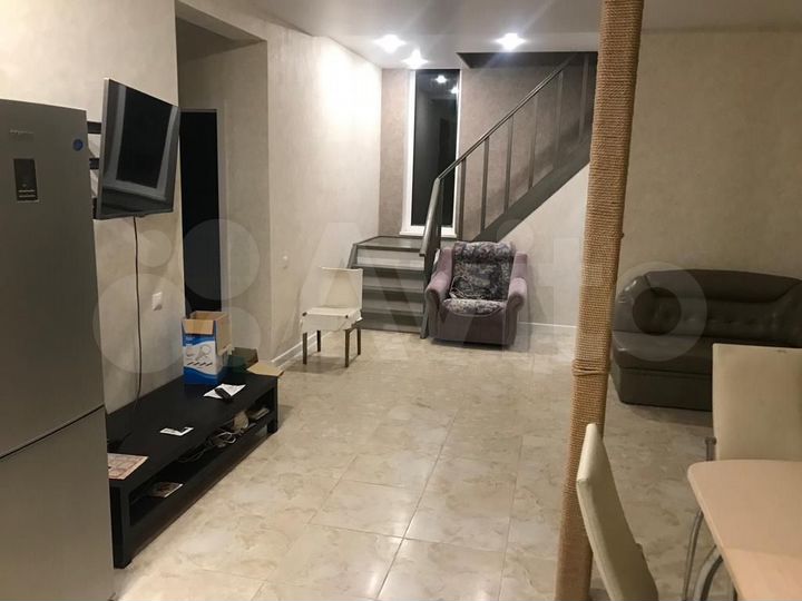 Коттедж 180 м² на участке 12 сот.