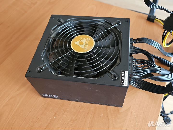 Блок питания Chieftec Proton 1000W