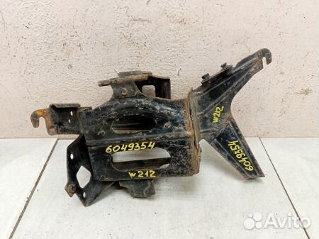 Кронштейн аккумулятора