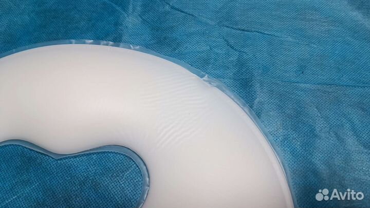 Силиконовая подушка для массажного стола (белая)