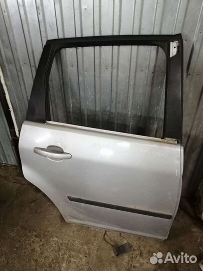 Дверь задняя правая Ford C-Max 2003-2010