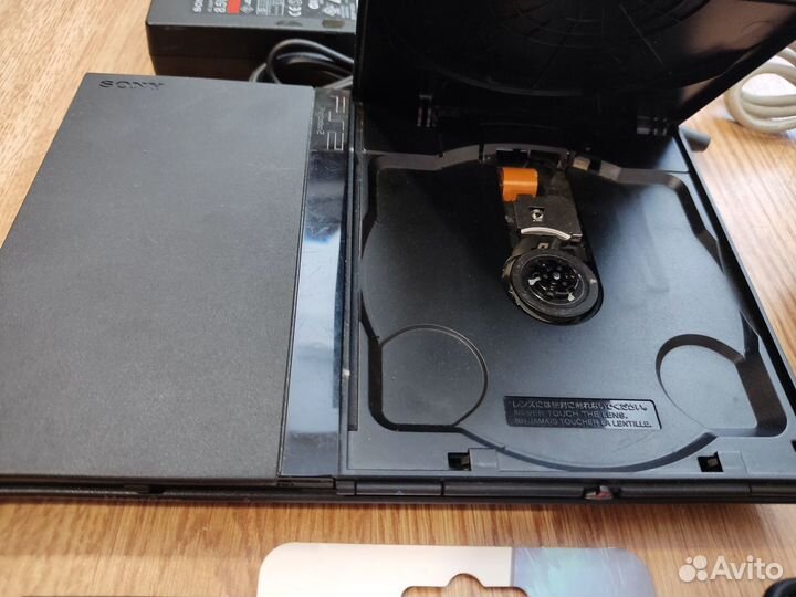 PS2 slim 64gb + беспроводной геймпад + 174 игры