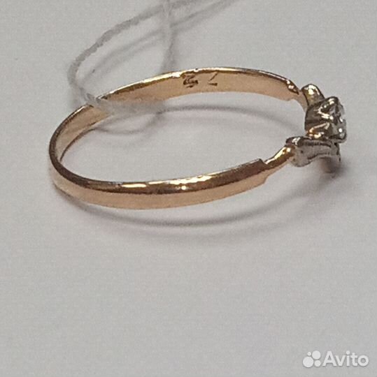 Золотое кольцо с бриллиантом р 17(14220)