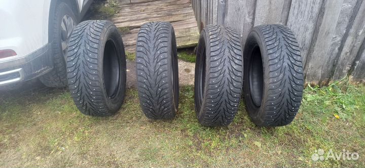 Yokohama Ice Guard IG35 215/65 R16 102