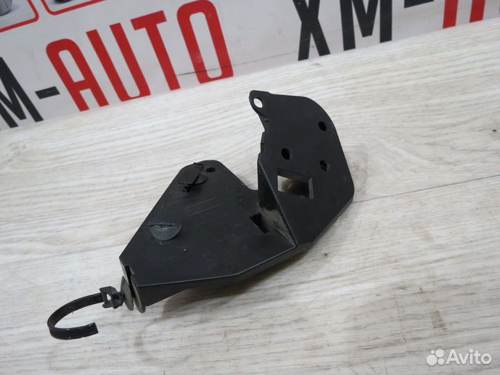 Кронштейн крепления проводки Ford Focus 3