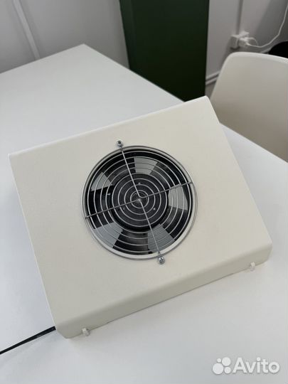 Маникюрный пылесос