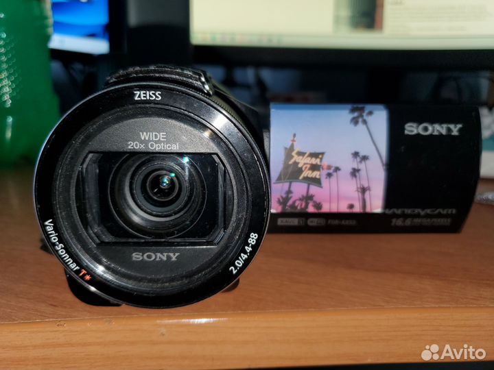 Видеокамера Sony FDR-AX53
