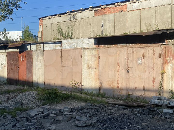 Гараж, > 30 м²