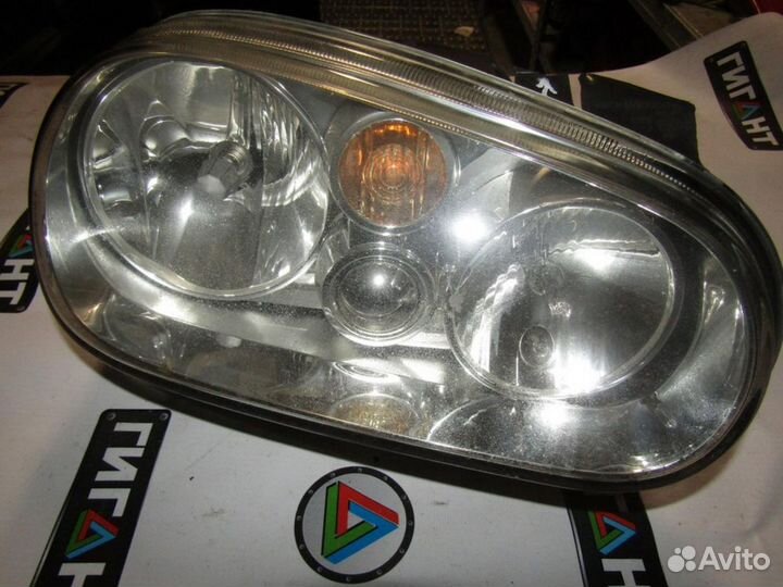 Фара правая Golf IV/Bora 1997-2005