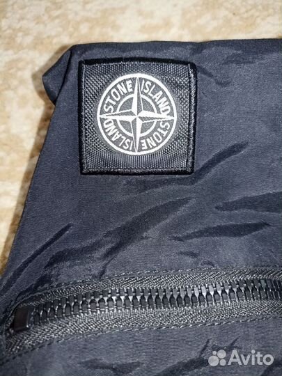 Жилетка(бронежилет) stone island