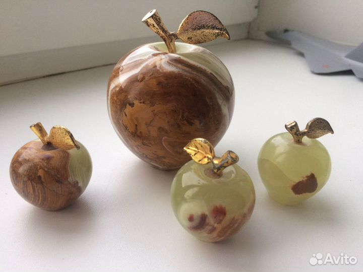 Сувенир из камня оникс