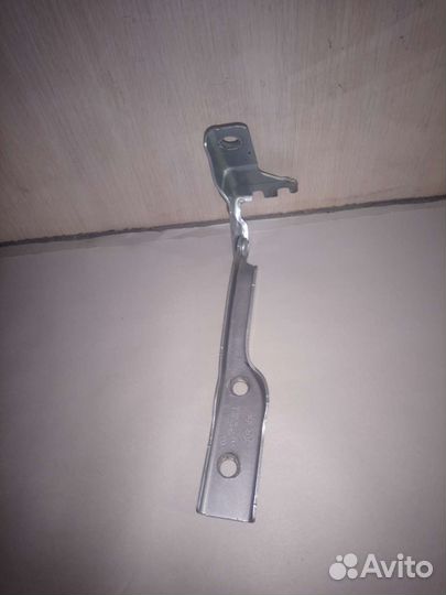 Петля капота volkswagen polo sedan