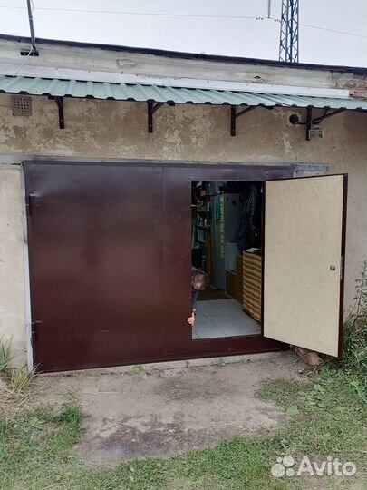 Ворота гаражные распашные