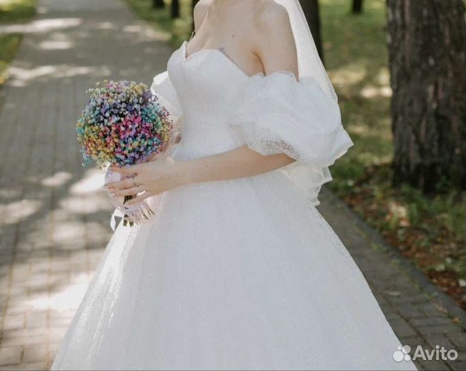 Свадебное платье