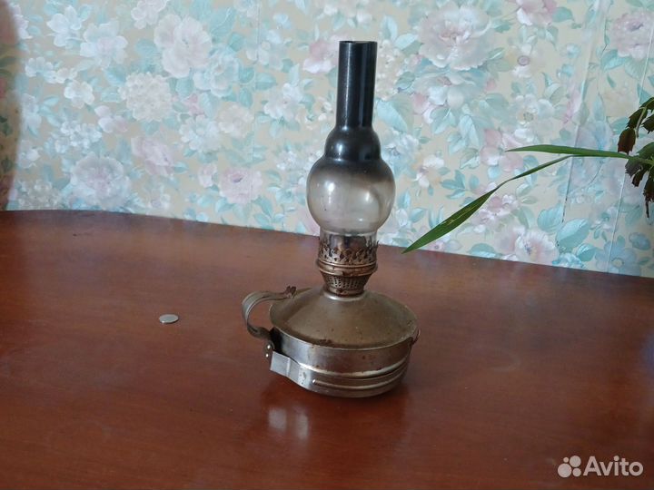 Керосиновая лампа стекло