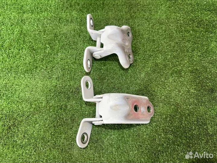 Петли двери задние правые Kia Rio 3 Ub 11-17 1.4