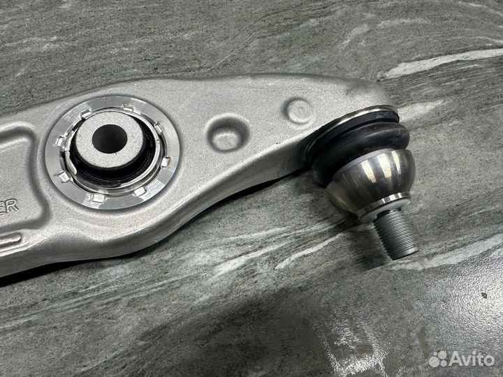 Новый рычаг Mercedes W214