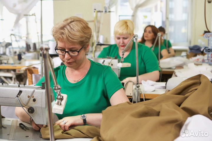 Швея закройщица (закройщик)