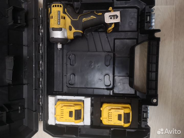 Гайковерт DCF 901