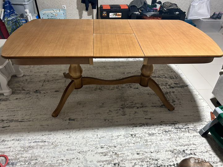 Кухонный стол