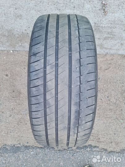 Kapsen RS26 255/45 R19 104W