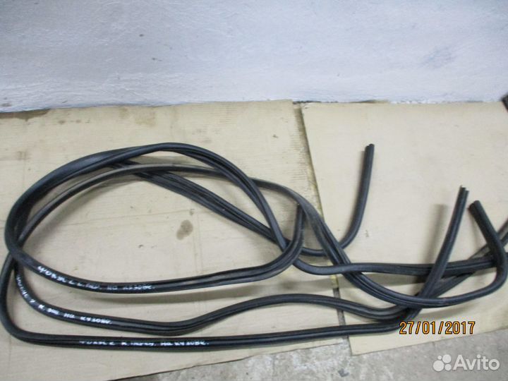 Уплотнительная резинка дверей Форд Фокус 2 хэтчбек