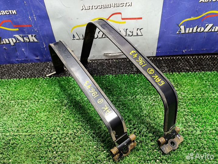 Крепление топливного бака Toyota Land Cruiser Prado