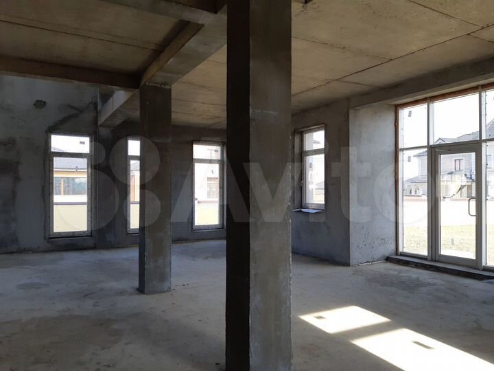 Коттедж 270 м² на участке 18 сот.