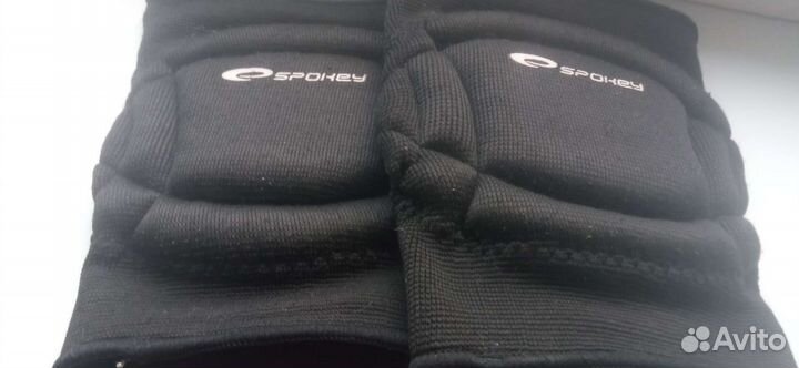 Волейбольные наколенники