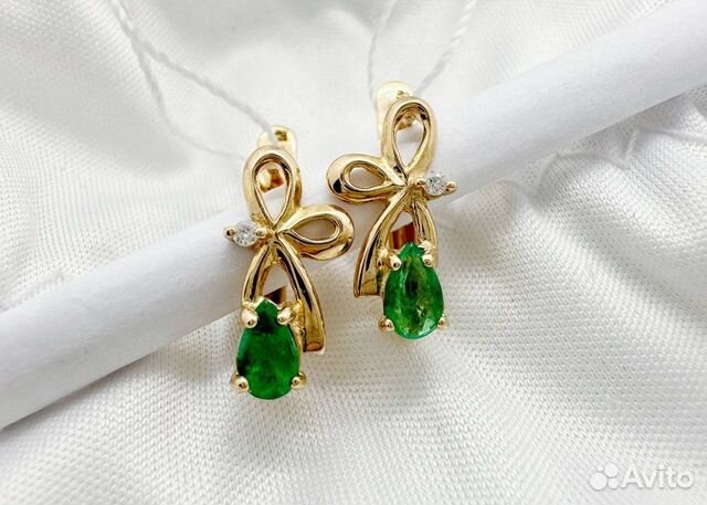 Золотые серьги с камнем