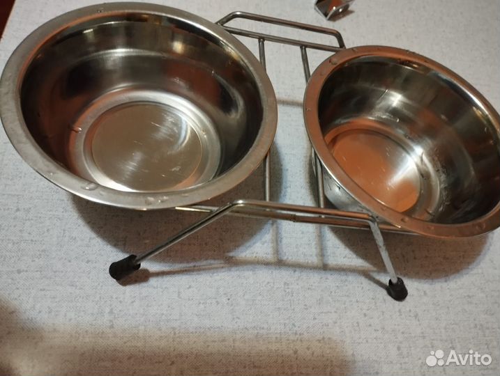 Лоток и миска для кошки