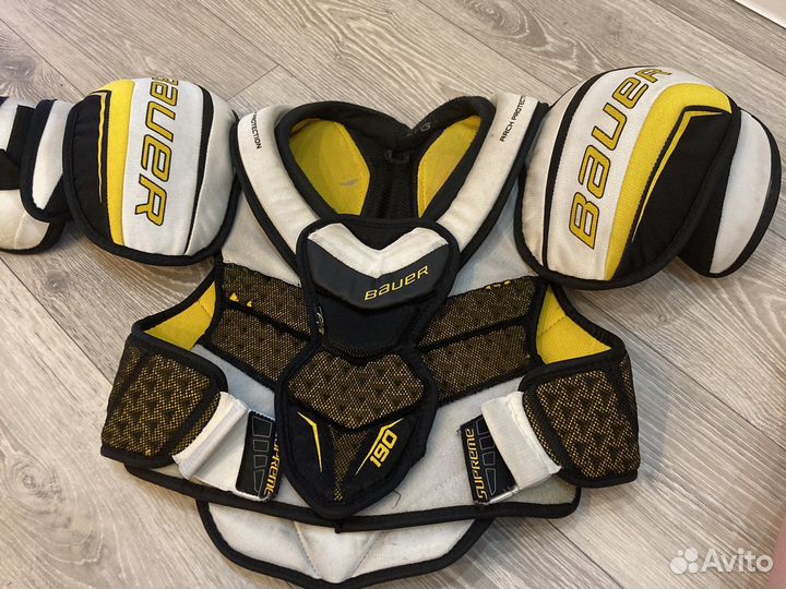 Нагрудник хоккейный bauer