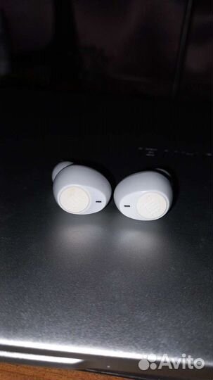 Беспроводные наушники jbl