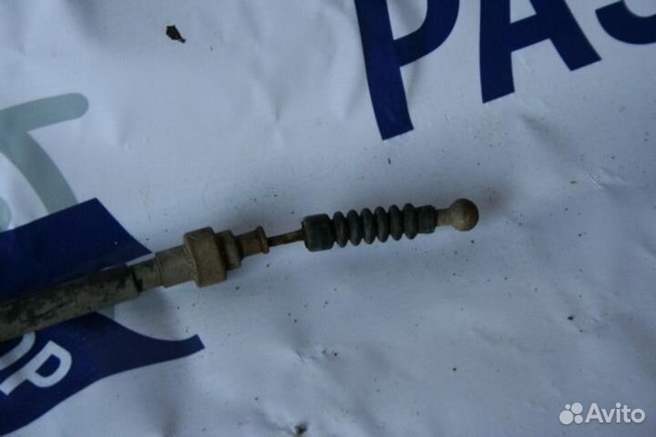 Трос стояночного тормоза центральный для Volkswage