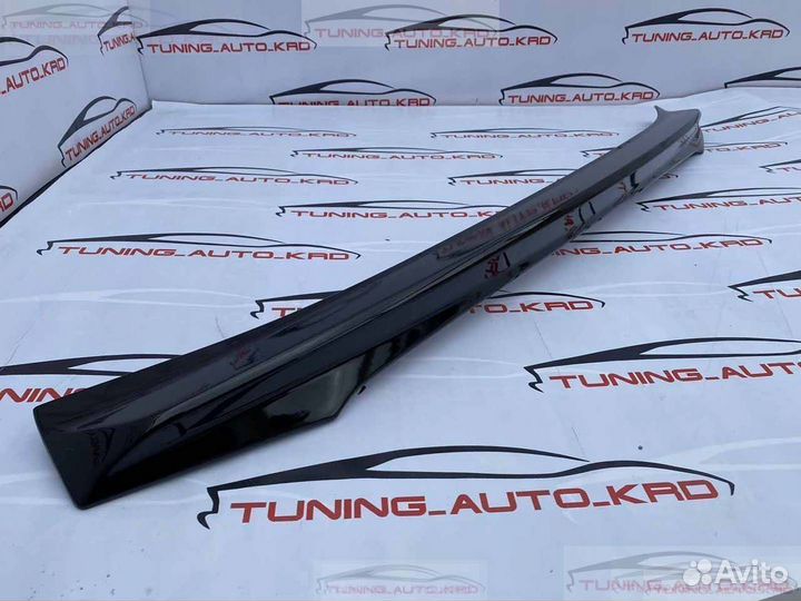 Спойлер под стекло Lexus 570 U5922