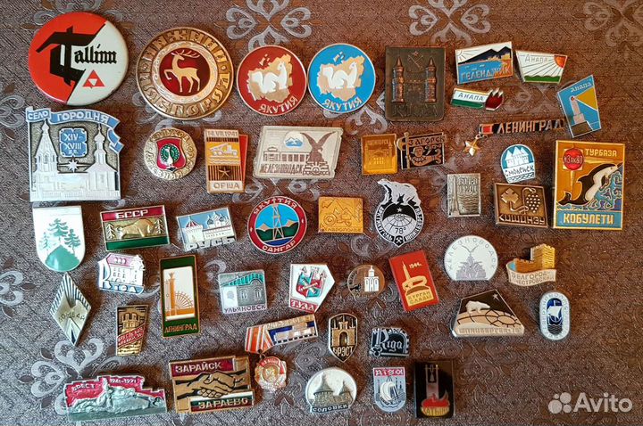 Значки гербы городов СССР
