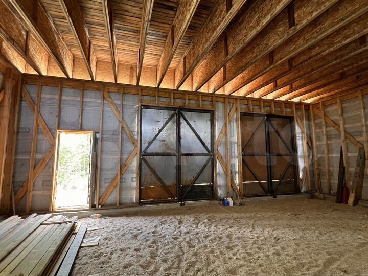 Гараж, > 30 м²