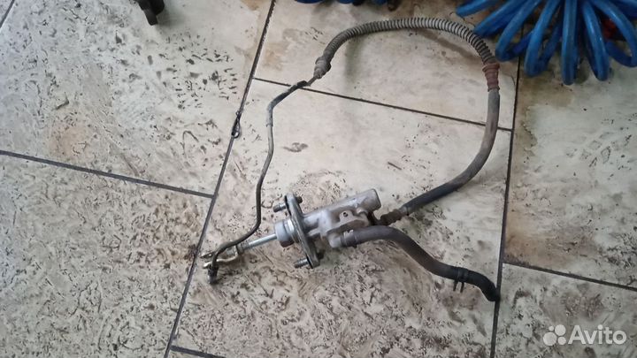 Главный цилиндр сцепления lancer 9