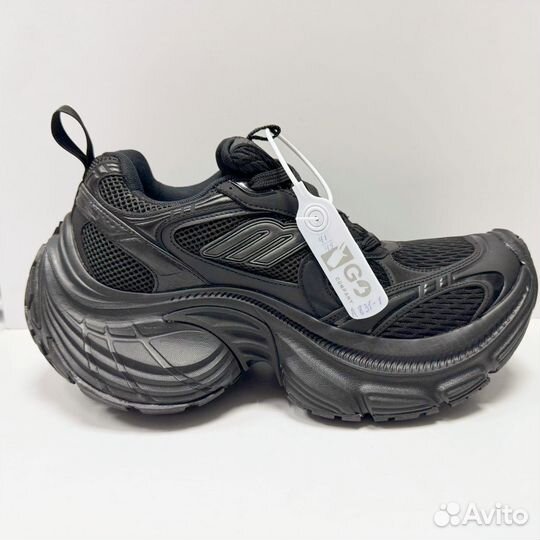 Balenciaga 10XL на руках