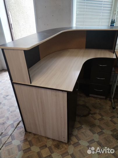 Стойка ресепшн бу