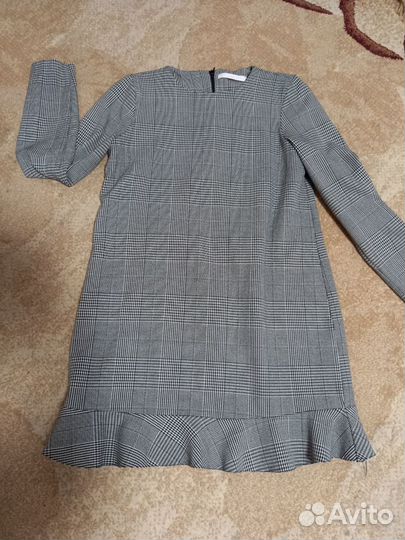 Платье Zara р.44 короткое