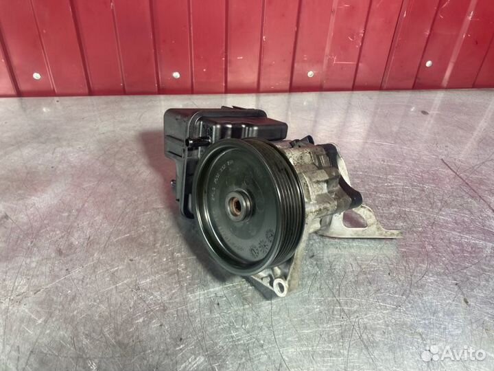 Насос гидроусилителя руля Mercedes E-Class W212