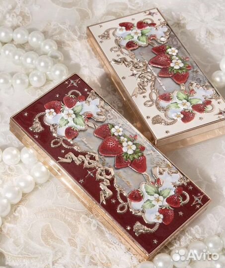 Палетки теней Flower Knows Strawberry Rococo Ser