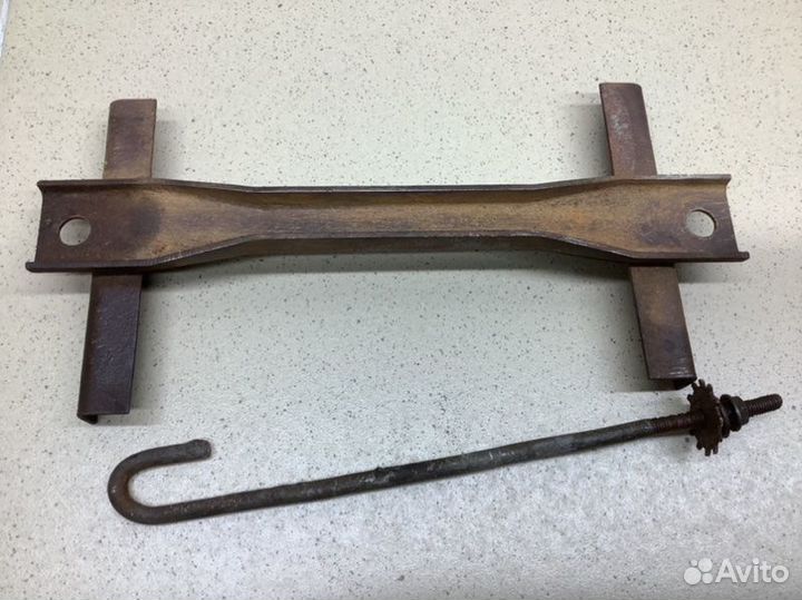 Крепление акб (корпус/подставка) Ssang Yong