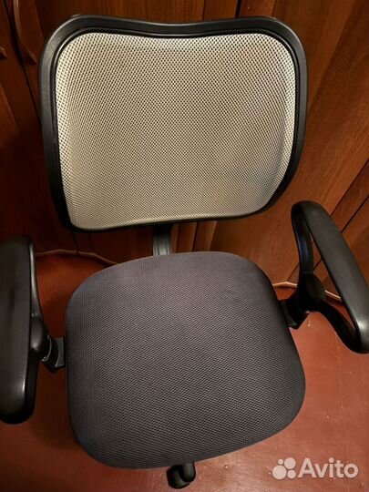 Компьютерное кресло