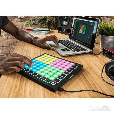 Контроллер Novation launchpad X